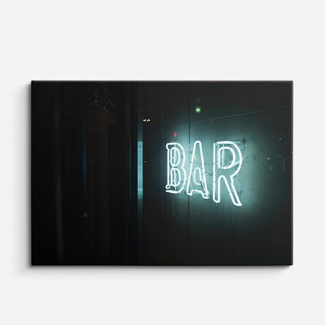 cuadro canvas cócteles y licores luz de bar horizontal