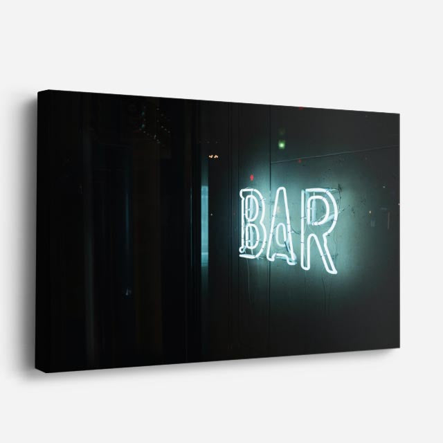 cuadro canvas cócteles y licores luz de bar horizontal