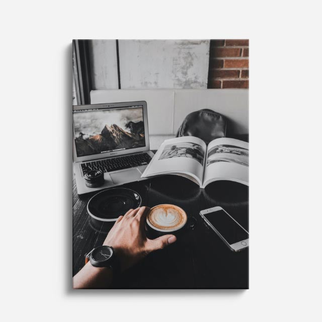 cuadro canvas lectura y latte estilo minimalista elegante