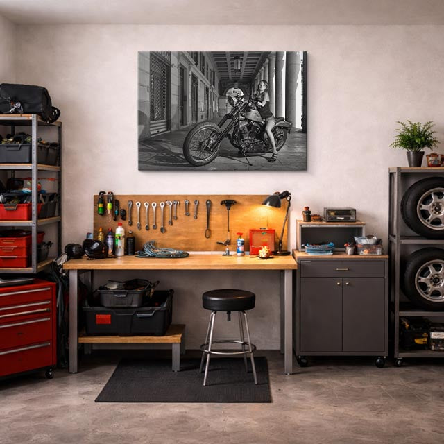 cuadro canvas vehículos chopper negra con piloto horizontal