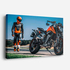 cuadro canvas vehículos ktm naranja piloto en ruta horizontal