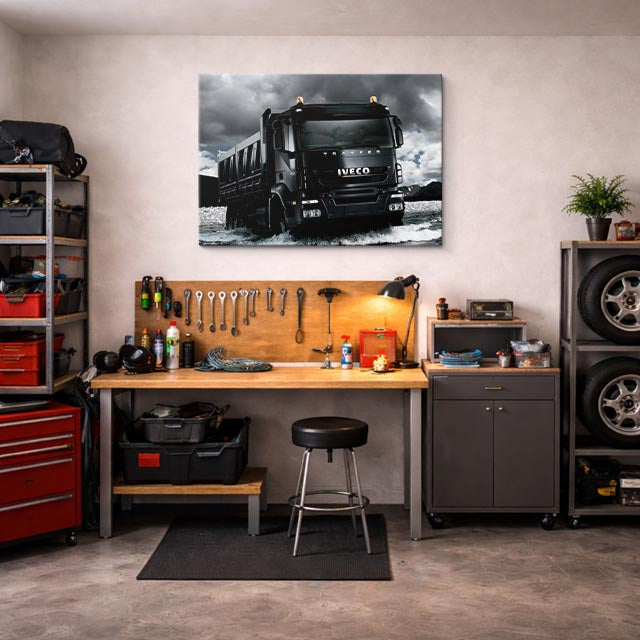 cuadro canvas vehículos iveco negro tormenta dramática horizontal