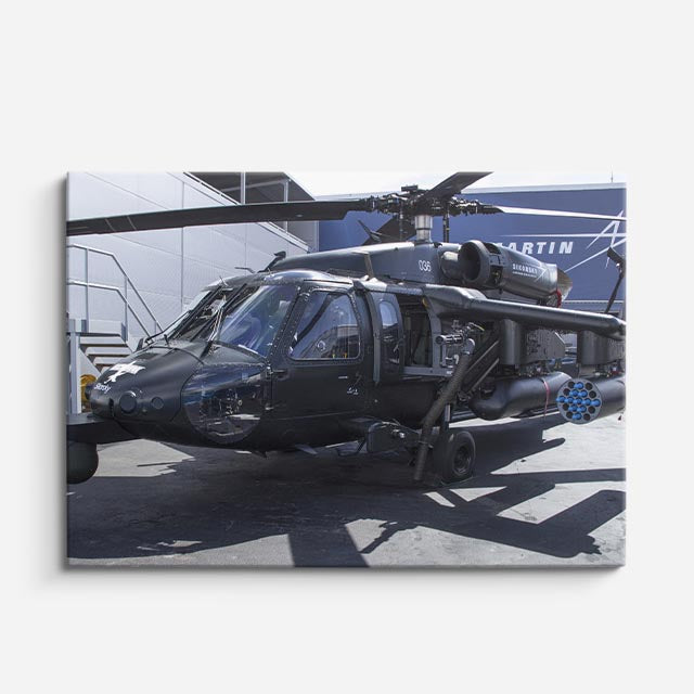 cuadro canvas vehículos black hawk hangar oscuro horizontal