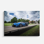 cuadro canvas vehículos bugatti chiron azul pista horizontal