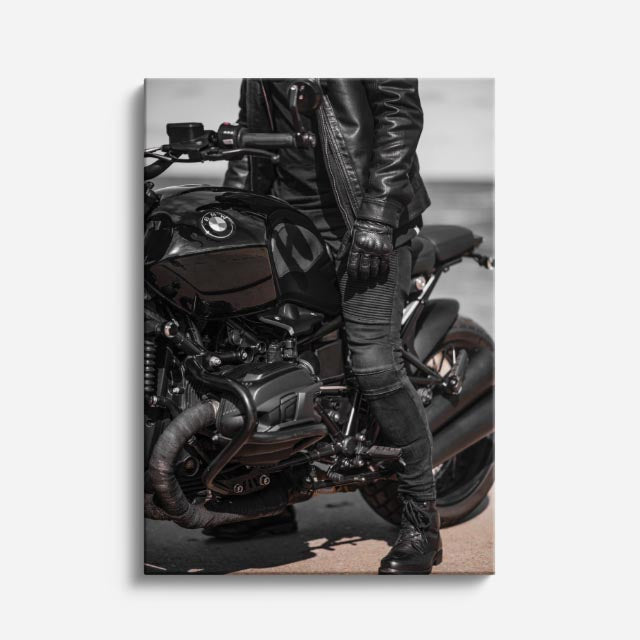 cuadro canvas vehículos bmw negra vista lateral bosque vertical