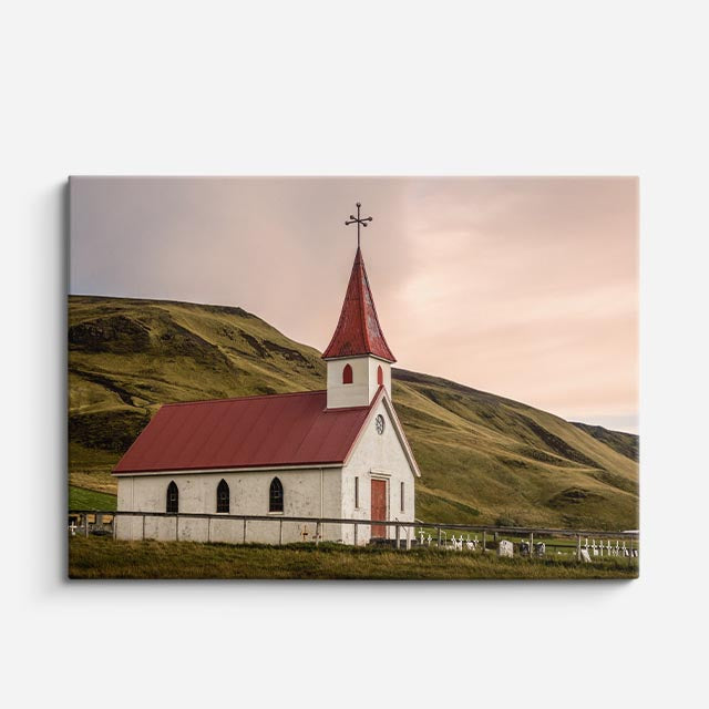 cuadro canvas religión cristiana pequeña iglesia colina verde horizontal