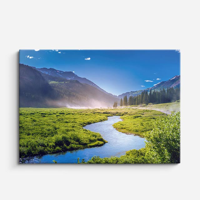 cuadro canvas bosques y naturaleza río serpentea valle verde horizontal
