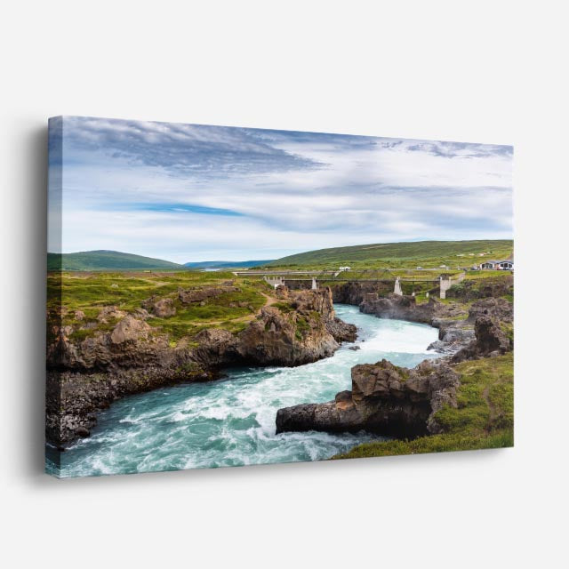 cuadro canvas bosques y naturaleza río entre rocas antiguas horizontal