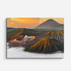 cuadro canvas bosques y naturaleza volcán bromo nubes mar horizontal