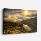 cuadro canvas bosques y naturaleza montaña sol entre nubes horizontal