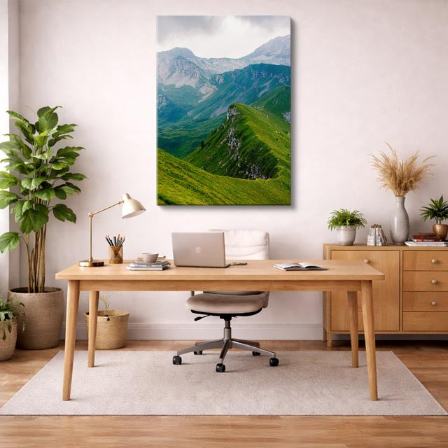 cuadro canvas bosques y naturaleza valle alpino verde intenso vertical
