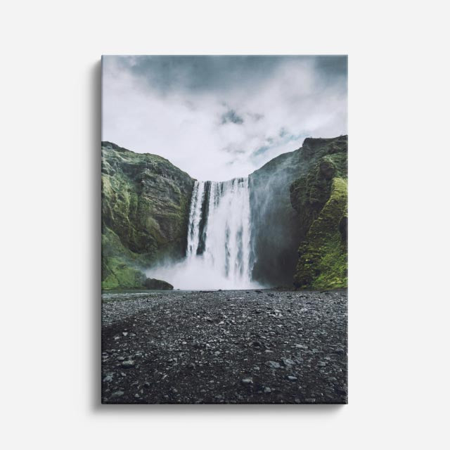 cuadro canvas cascadas cascada poderosa frente al cielo vertical