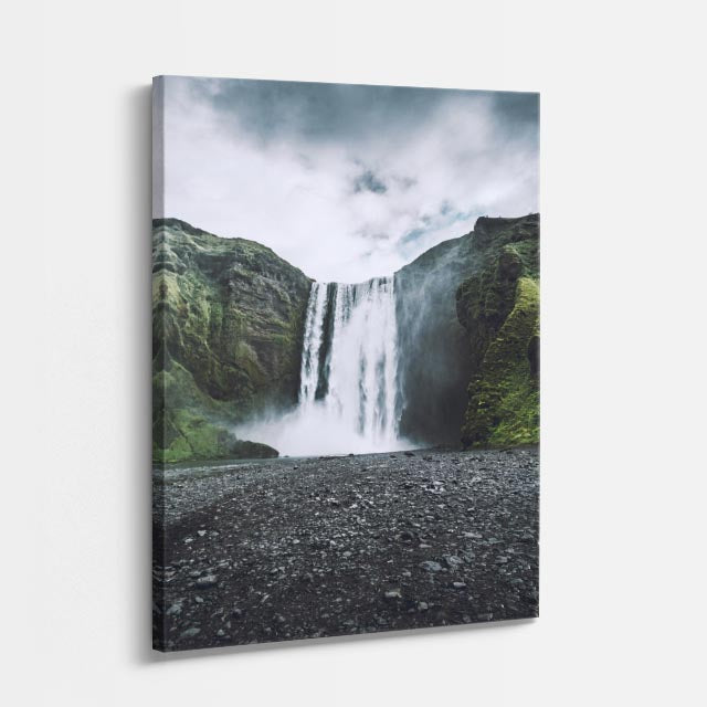 cuadro canvas cascadas cascada poderosa frente al cielo vertical