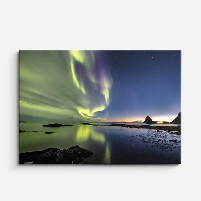 cuadro canvas cielo y noche aurora boreal verde lago ártico horizontal
