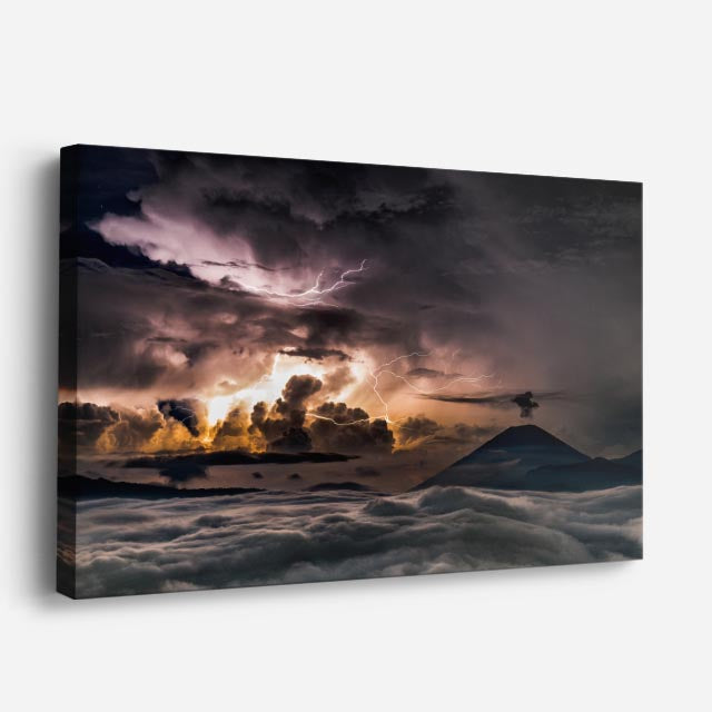 cuadro canvas cielo y noche tormenta eléctrica volcán oscuro horizontal