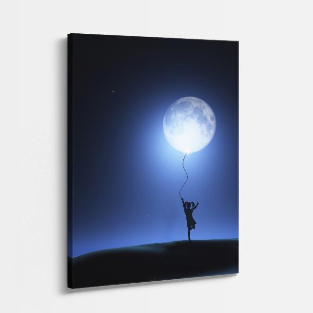 cuadro canvas cielo y noche niña con globo luna azul vertical
