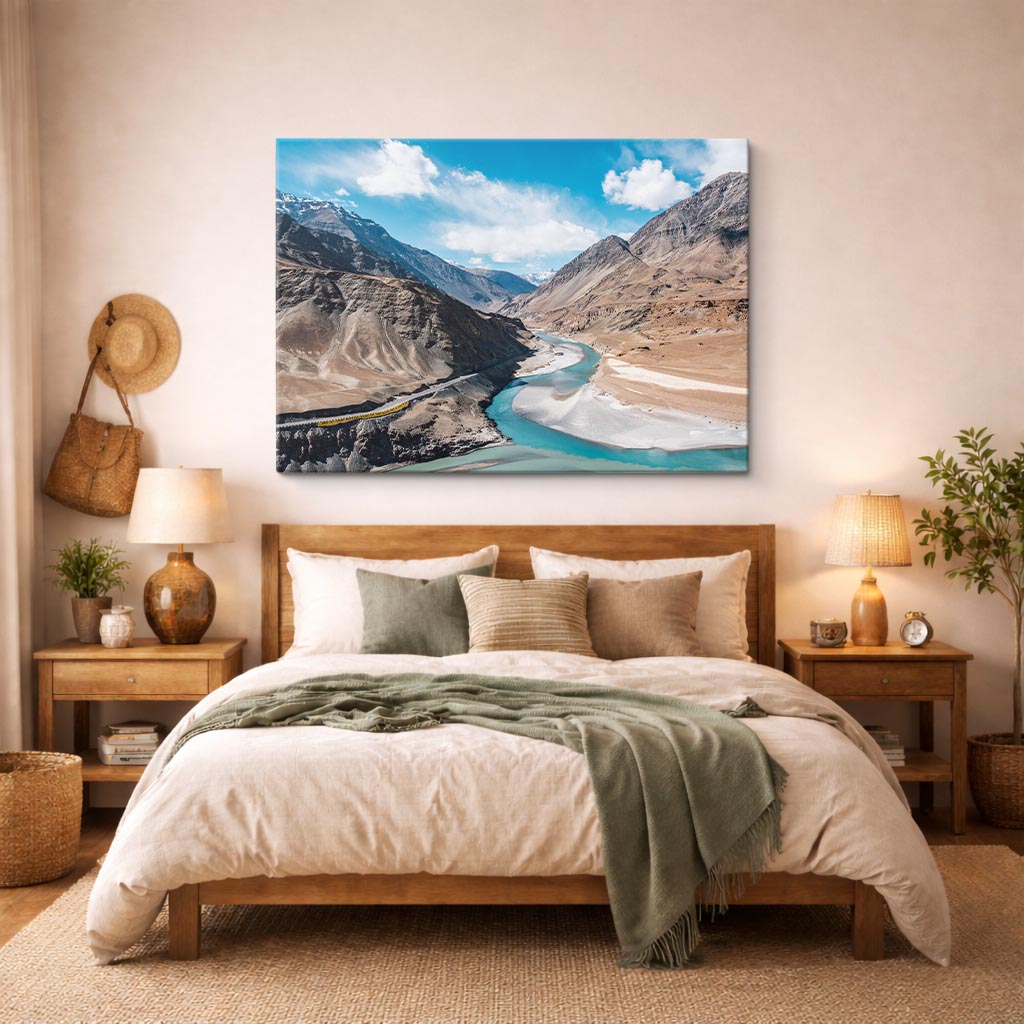 cuadro canvas desierto río turquesa entre montañas áridas horizontal