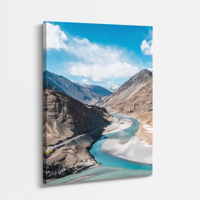 cuadro canvas desierto río turquesa valle árido vertical