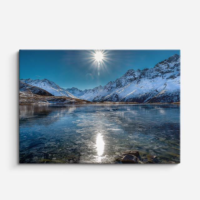 cuadro canvas montañas y nieve lago espejo montañas nevadas sol horizontal