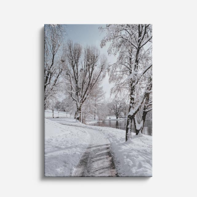 cuadro canvas montañas y nieve árbol solitario campo nevado vertical