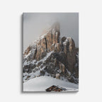 cuadro canvas montañas y nieve montaña rocosa cabaña nevada vertical