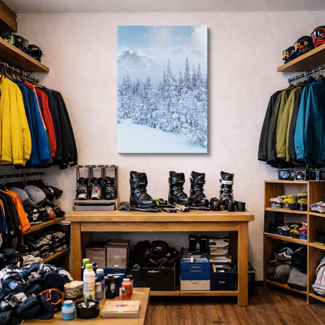 cuadro canvas montañas y nieve bosque nevado brumoso azul vertical