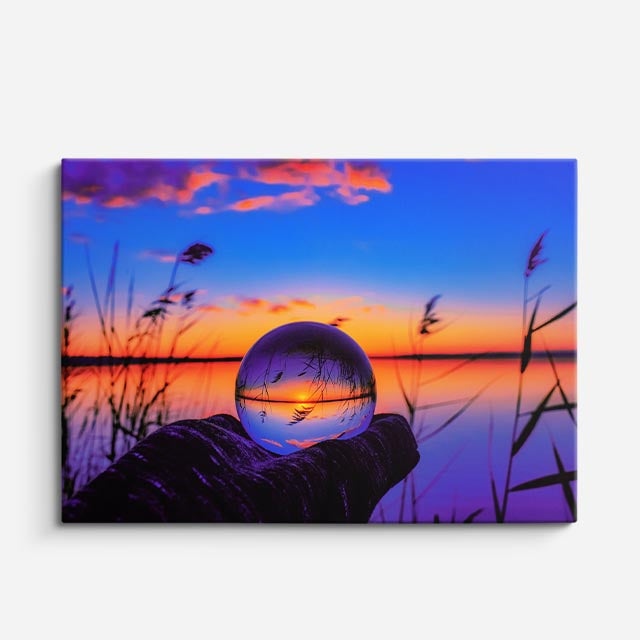 cuadro canvas mar y playa bola cristal atardecer violeta horizontal