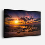 cuadro canvas mar y playa mar rocas atardecer naranja vivo horizontal