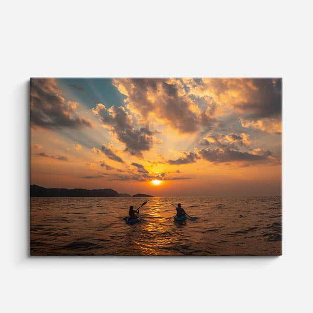 cuadro canvas mar y playa kayak atardecer dramático horizontal