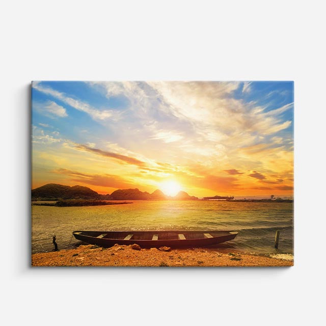 cuadro canvas mar y playa playa barco atardecer dorado horizontal