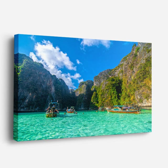 cuadro canvas mar y playa bahía acantilados turquesa barcos horizontal