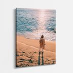 cuadro canvas mar y playa mujer playa arena atardecer vertical