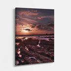 cuadro canvas mar y playa playa rocas atardecer morado vertical