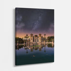 Cuadro canvas Castillo Lago Reflejo Noche - Arquitectura Iconica Urbano y Arquitectura - Vista Perspectiva